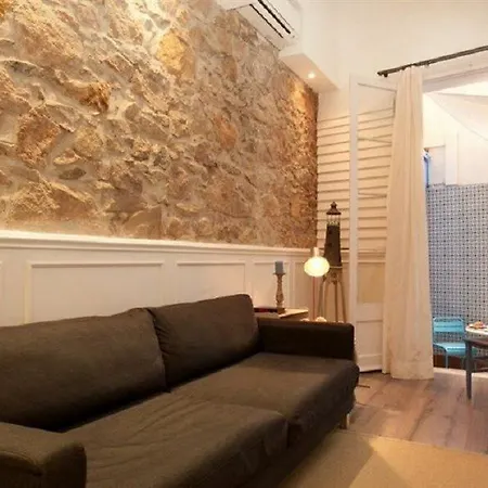 Nextdoor Gaudi Apartment