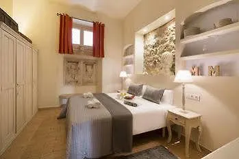 Nextdoor Gaudi Barcelona
