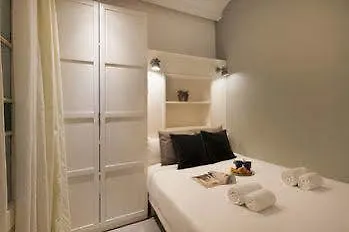 Nextdoor Gaudi Apartment