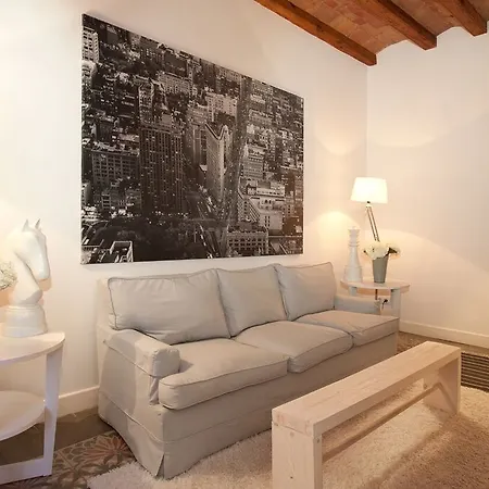 Lägenhet Nextdoor Gaudi Barcelona