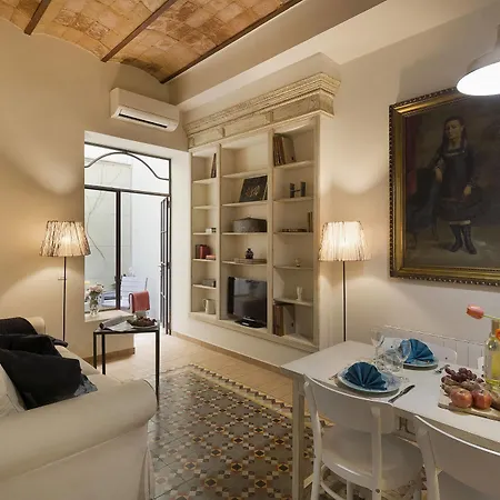 Nextdoor Gaudi Lägenhet Barcelona