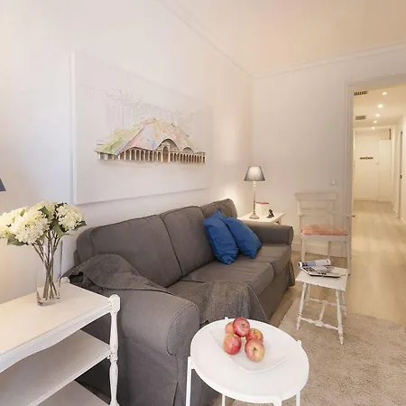 Nextdoor Gaudi Lägenhet Barcelona